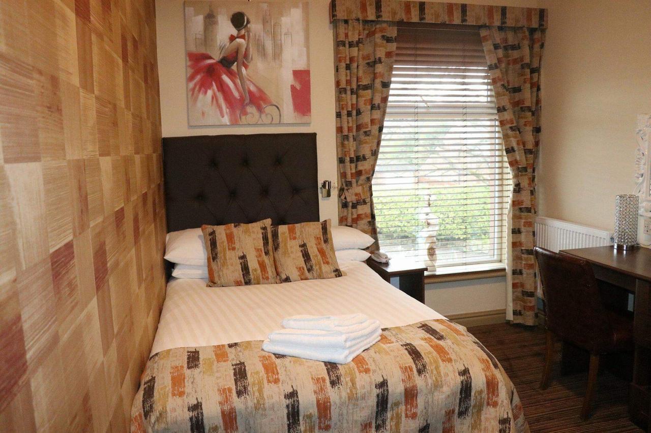 The Griffin Inn St Helens  Dış mekan fotoğraf